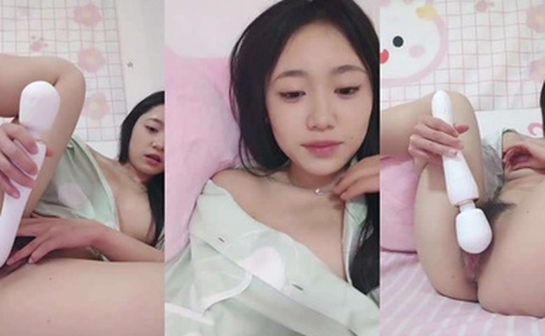 国产02年的小萝莉宿舍自慰无毛粉嫩一-线跳蛋萝莉