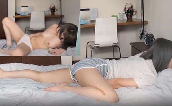 偷窥邻家小姐姐寂寞难耐床上自慰