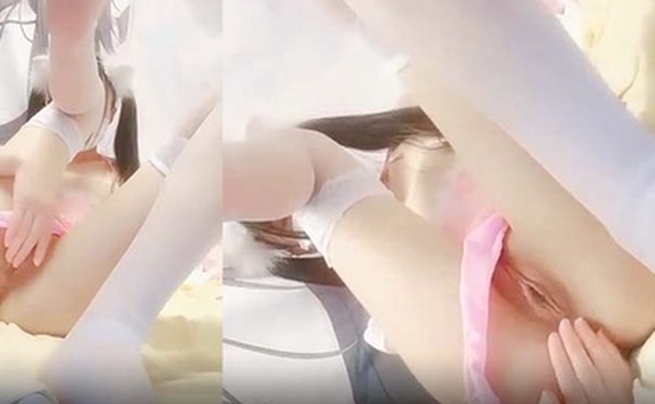 嫩穴少女萝莉骚逼