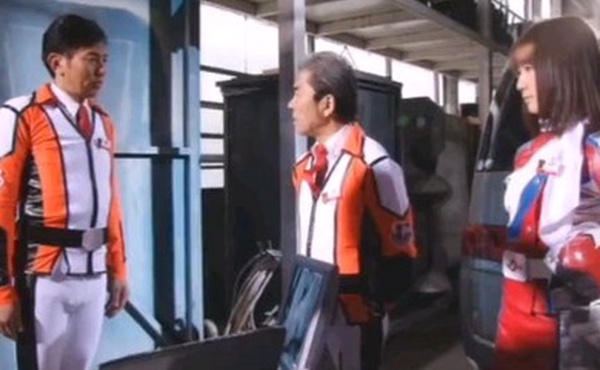 经典剧奥特曼与美少女