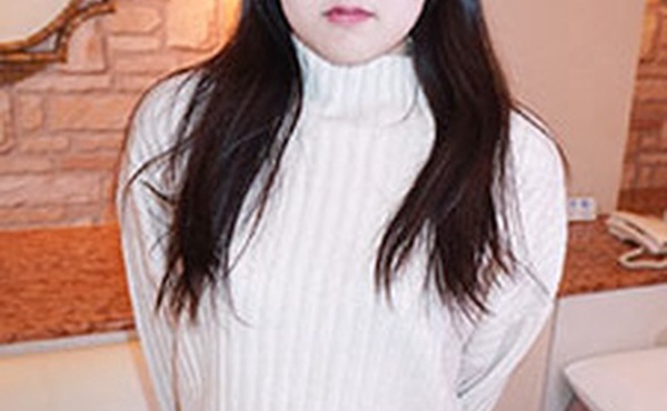 与一名严肃的女大学生发生严重的原始性行为 高田明子