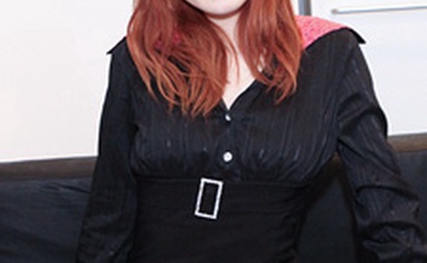 一位素人女孩前来面试零件模型工作，却遭到了实体面试 叶月麻衣