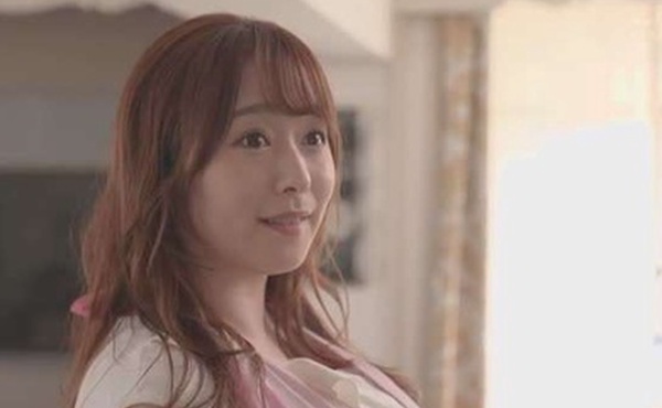 对朋友妈妈的巨乳无限痴迷