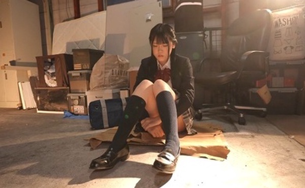 离家出走的女孩与老人水濑明里之间的小爱情故事-皆瀬あかり