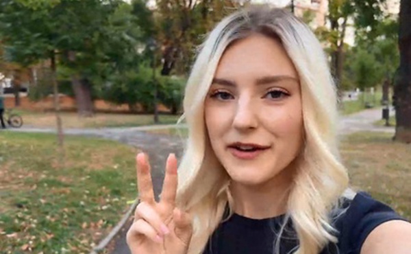 随机男人在酒吧厕所操我并射在脸上-EvaElfie