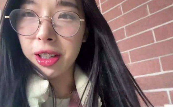 医学生ElleLee回报她的师哥