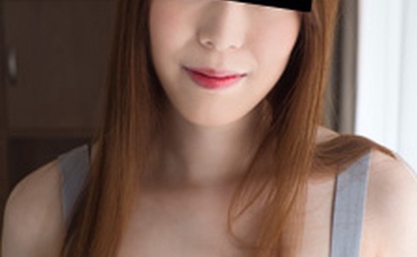 调侃控诉白皙美腿气质出众 藤井南