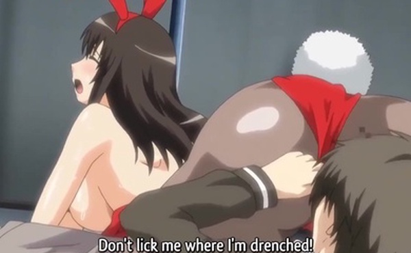 俱乐部会所与2个欲火中烧女孩的三人行