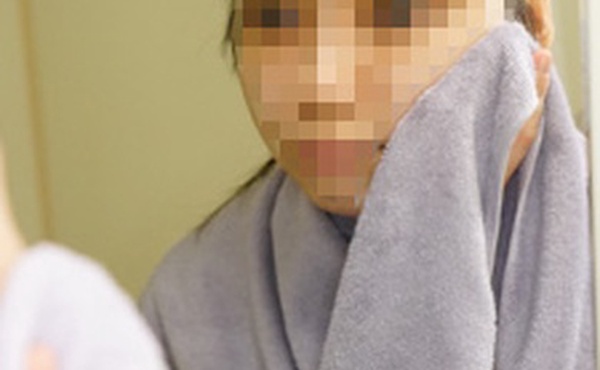 素人不化妆——我对自己的胸部有信心，但我不会化妆。井上里美