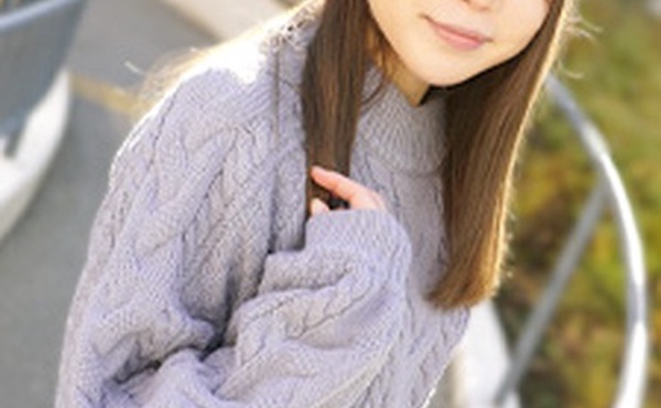 素人AV采访～我申请AV是因为想让人们看到我美丽的身体～在宴会厅