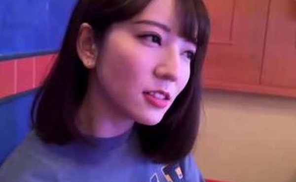 COGM024在變態男友的期待下對陌生人以小穴當作禮物1