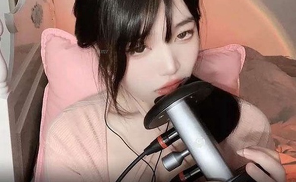 ASMR网红欲萝表情魅惑小嘴舔耳哄你入睡