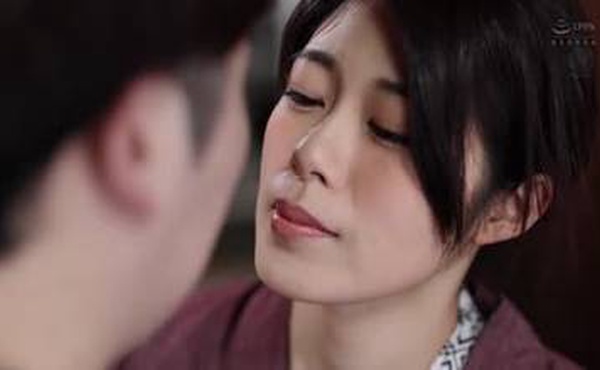 JUQ-785 妻には口が裂けても言えません、義母さんを孕ませてしまったなんて…。-1泊2日の温泉旅行で、我を忘