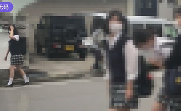 FC2-2968096 私立女子校黒髪美③学校の近くに迎えに行き駐車場でプチ露出·ホテルで挿入-cd1