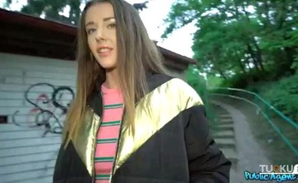 25岁大学生被搭讪金钱诱惑