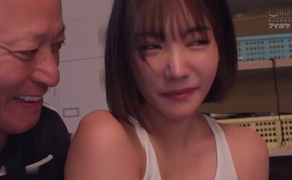 教育実習生、飼育中…教え子に集団輪●レ×プされた水泳部顧問 楓カレンUncensored-IPZZ-242 